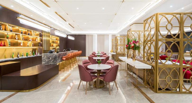 Howard-Johnson-Paragon-Hotel3